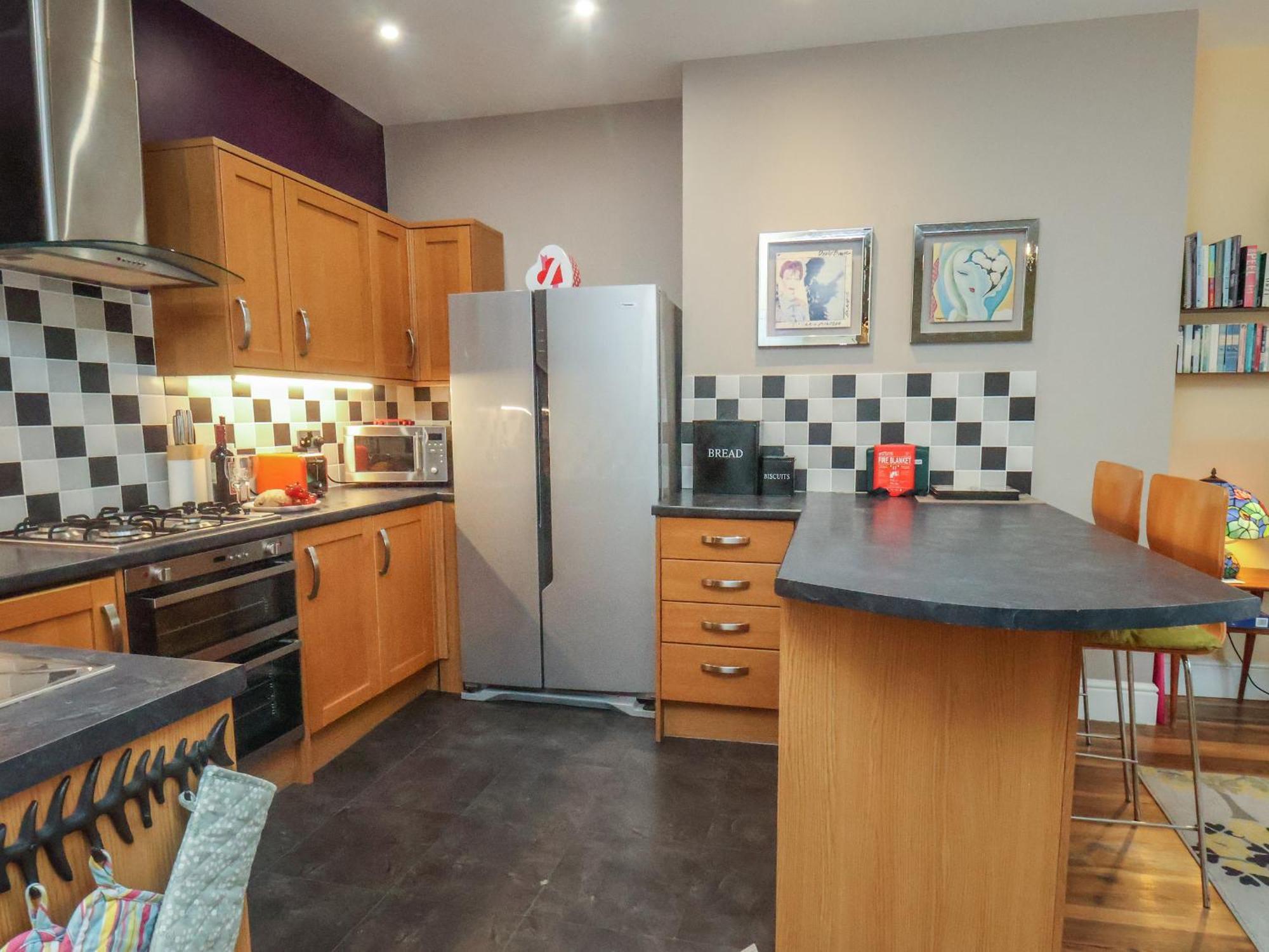 Apartment 4 Уитби Экстерьер фото